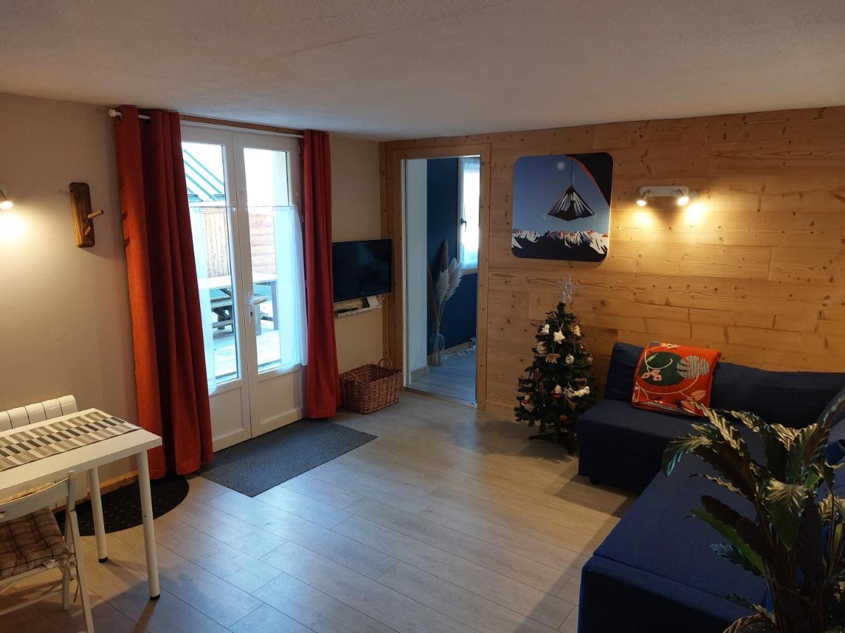 Studio Au Pied Des Montagnes Le Bourg-d'Oisans Exterior photo